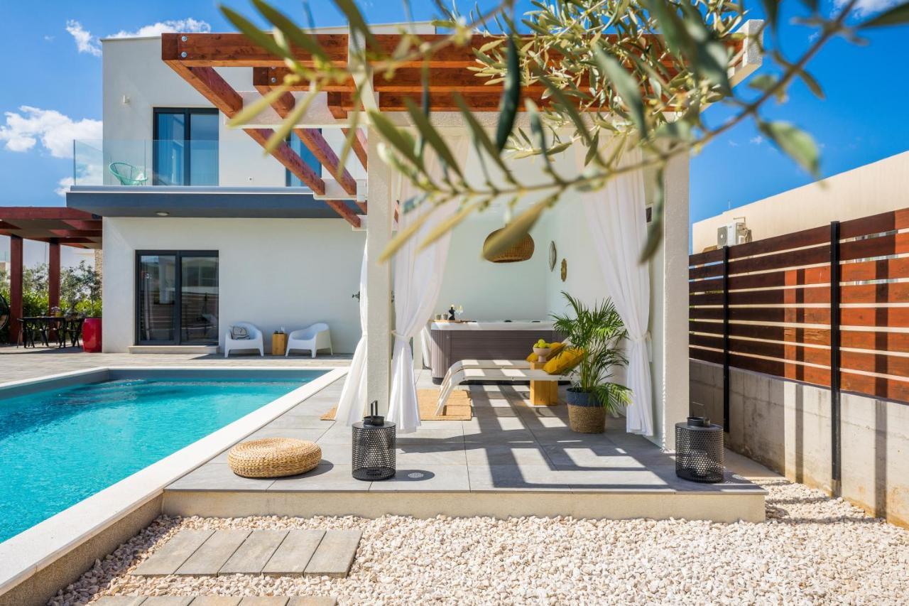 Villa Olea With Heated Pool And Jacuzzi Sukošan Dış mekan fotoğraf